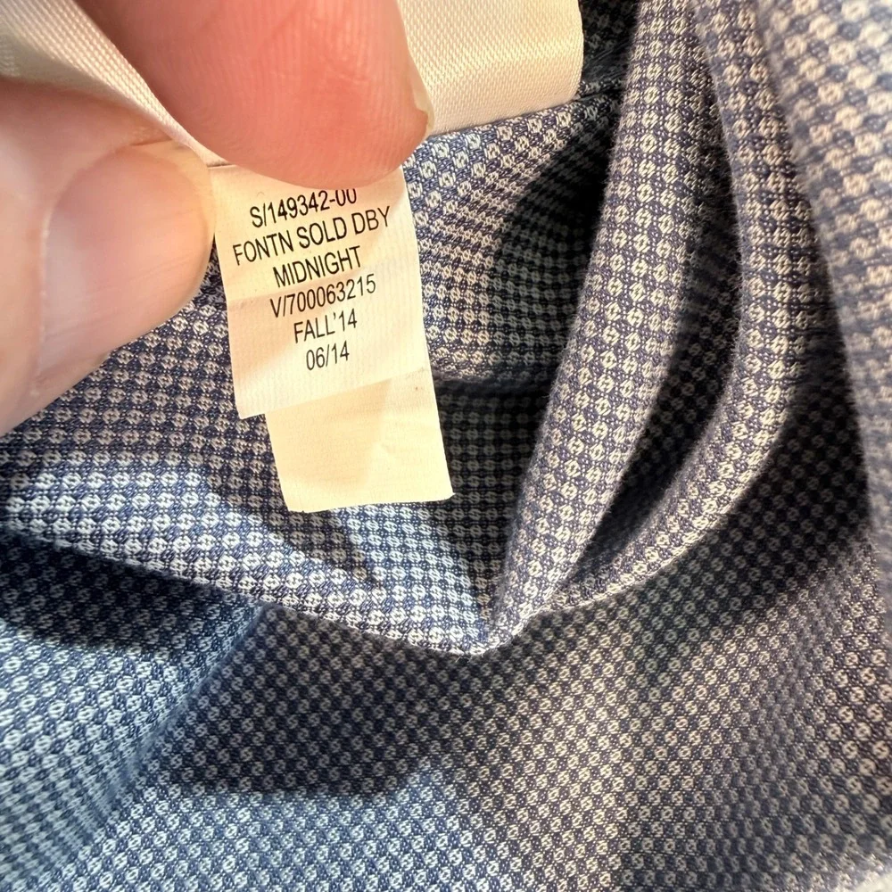 Banana Republic Non Iron Classic Fit XL Dress Shirt Blue Micro Dot Button Down‎